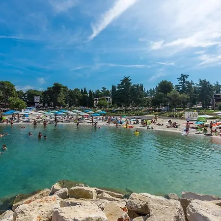 Apartmán Three-bedroom Mir With Private Infinity Pool *